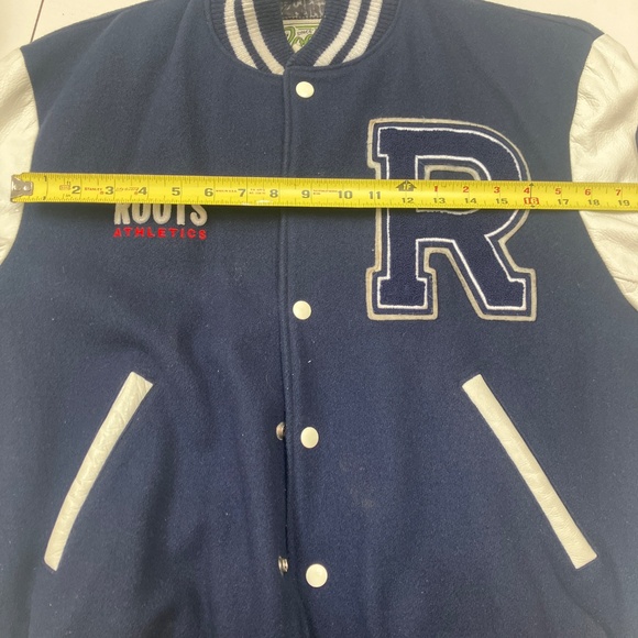 JUST REDUCED !!!!!  Once in a lifetime, does this ROOTS jacket go up for sale. - Picture 13 of 14